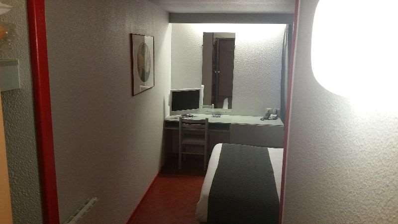 Brit Hotel Sarreguemines Habitación foto